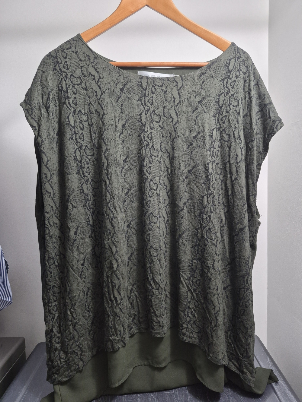 Simons Olive Green Snake-Print Short Sleeve Top